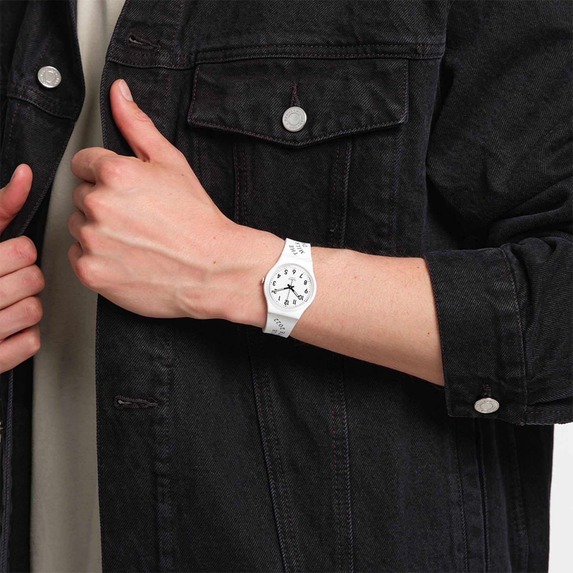 "WHITE DREAM BY SWATCH" Gallery Image #3