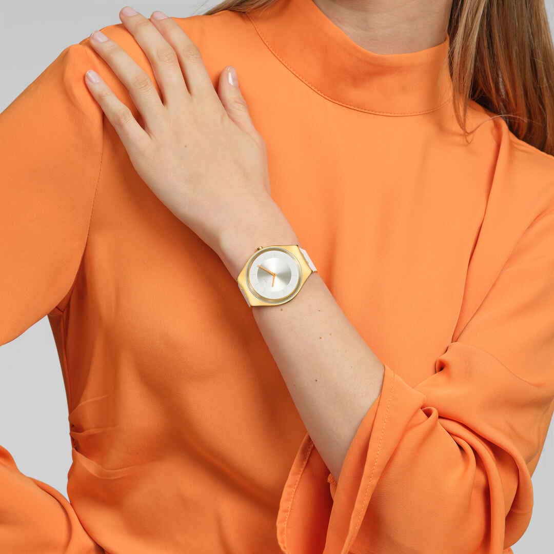 Life style view of product PEARL GLEAM