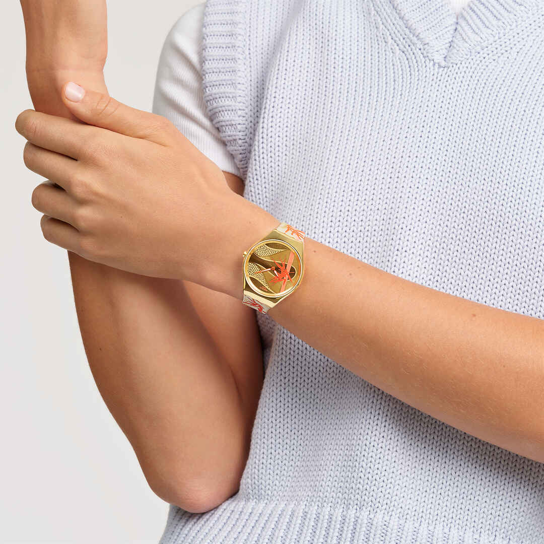 Life style view of product GOLDEN RED BAMBOO